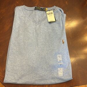 Short sleeve classic v neck tee shirt